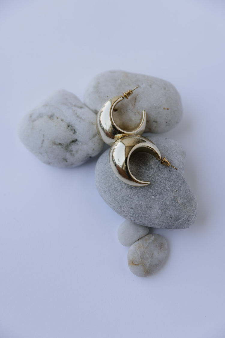 Simple chunky gold earrings