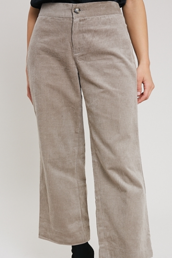 
                
                    Load image into Gallery viewer, Aubrey Corduroy Pant
                
            