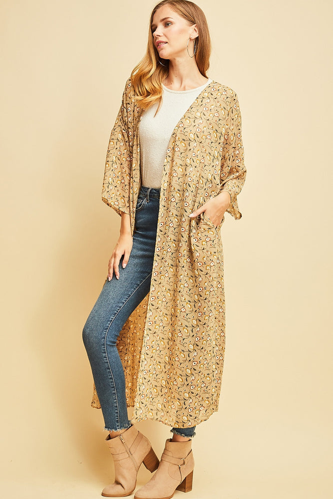 
                
                    Load image into Gallery viewer, Phoebe Floral Kimono Cardigan
                
            